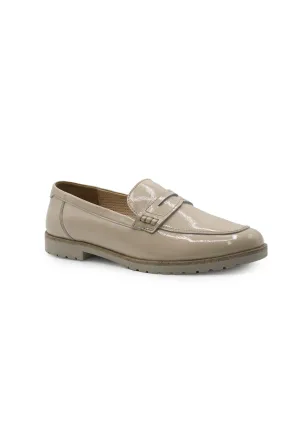 Camila Classic Loafer - Cream