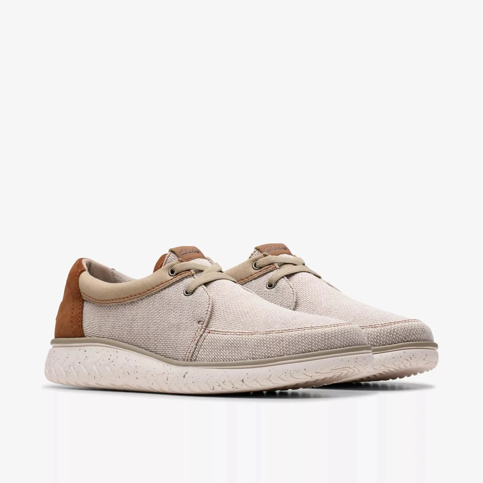 Clarks Men's RelaxLite Lace Sand Textile 26181997