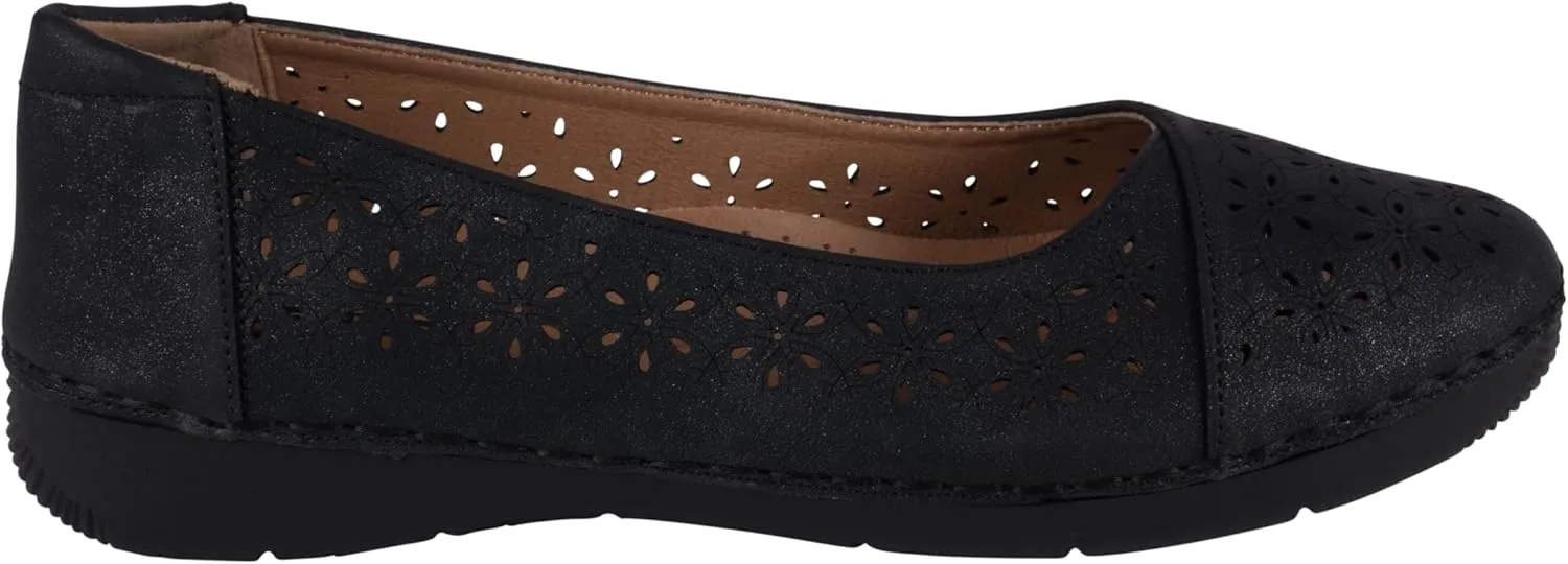 G.C. Shoes Women's Nysha close toe comfortable Laser Cut Flats