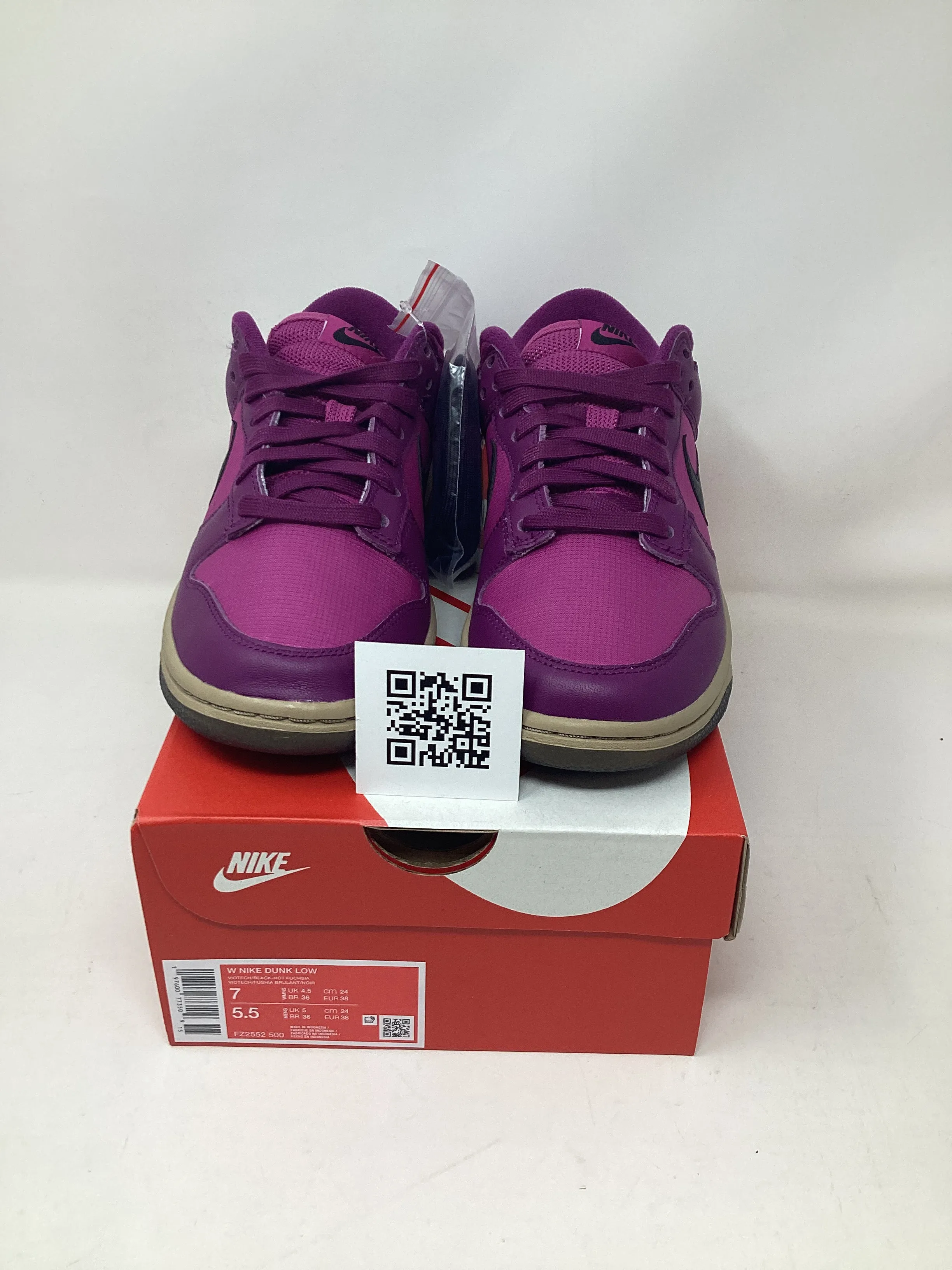Nike Dunk Low, (Women's)