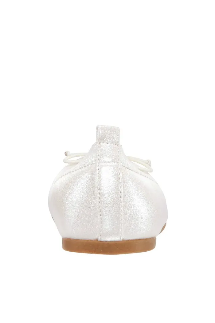 Nina Kids Esther Flat in Ivory Pearlized