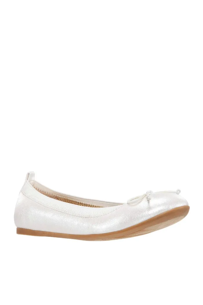 Nina Kids Esther Flat in Ivory Pearlized