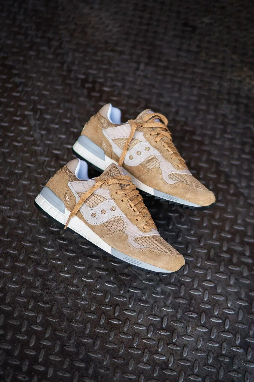 Saucony Shadow 5000 Tan Beige White Shoe Sneaker Trainer