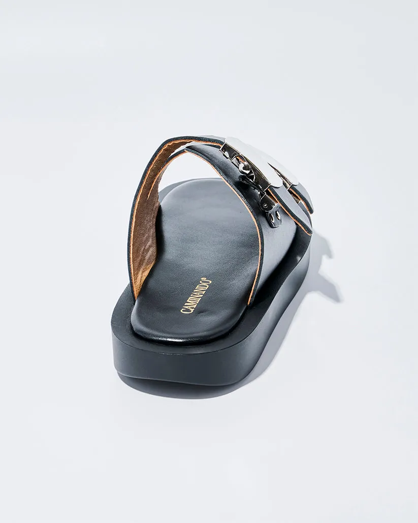 SLIDE BUCKLE PLATFORM SANDALS BLACK