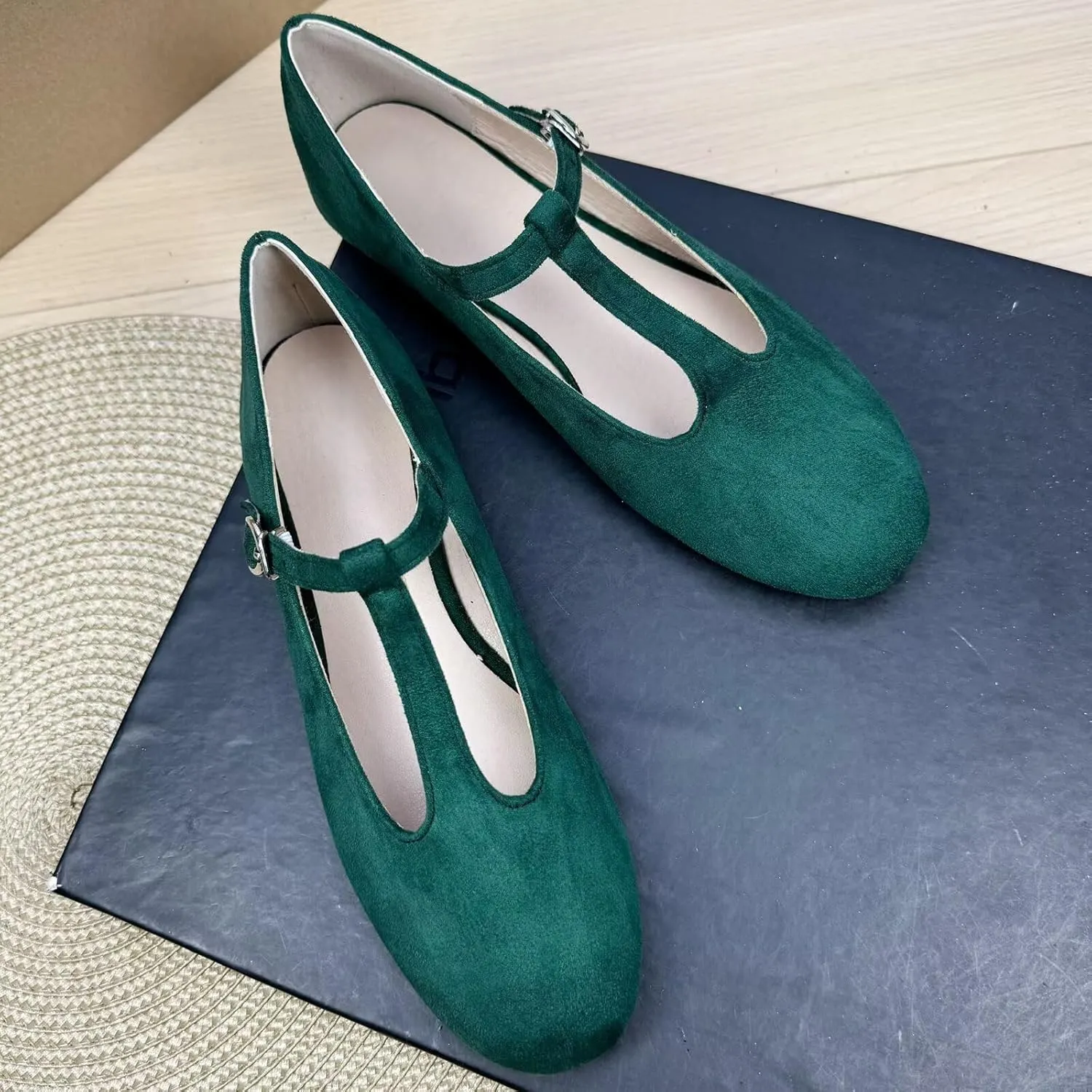 Stunner Women's PU Flats Classic Round Toe Mary Janes Flats Comfortable T Strap Ballet Shoes