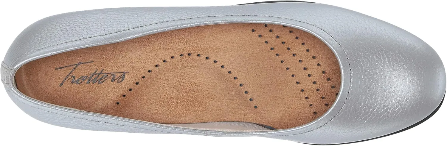 Trotters Women's Darcey Ballet Flat