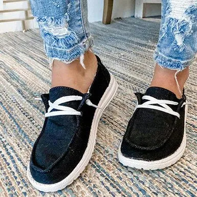 Womens  Slip-On Sneakers - Perma Laces / Round Toes