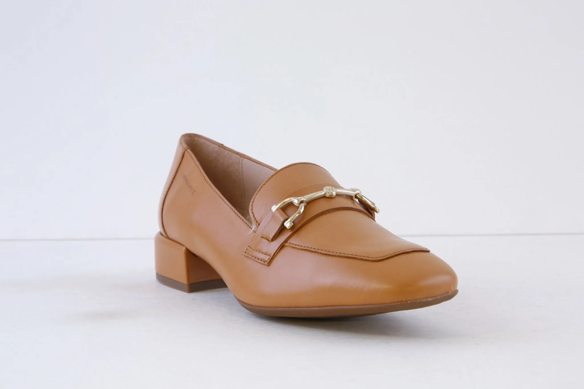 WONDERS - C-5041 LOW HEEL LOAFER - TAN LEATHER
